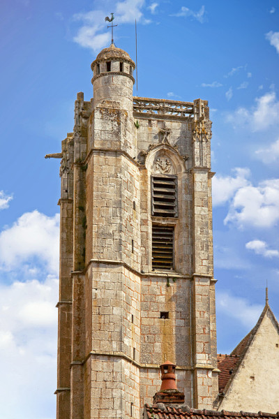 Noyers sur Serein，教区教堂。Yonne, Bourgogne，法国