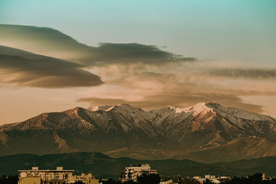 勒Canigou