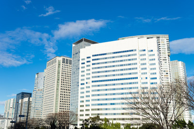 从Shinyatsuhashi路口附近看到品川站周围的景色