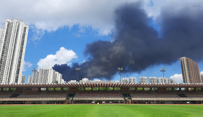 香港市区住宅区发生火灾