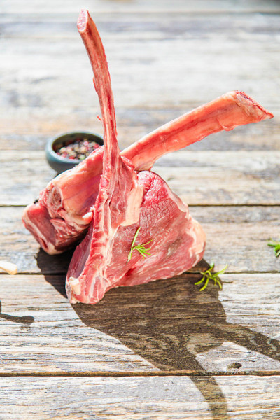 生Tomahawk牛排