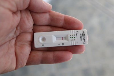 手掌的冠状病毒抗原检测阴性