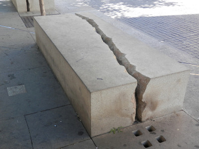 长凳上Jaen