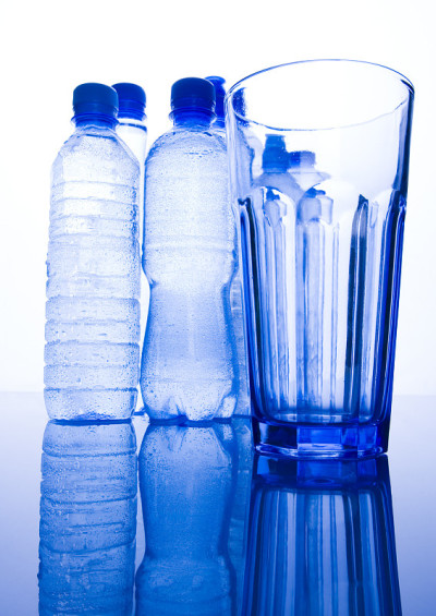 水