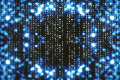 蓝色矩阵数字背景。抽象的网络空间的概念。人物倒了。来自符号流的矩阵。虚拟现实设计。复杂的算法数据黑客