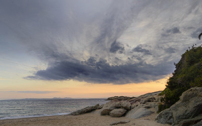 壮丽的地中海玫瑰景观，日落的克鲁斯岬，布拉瓦海岸，España