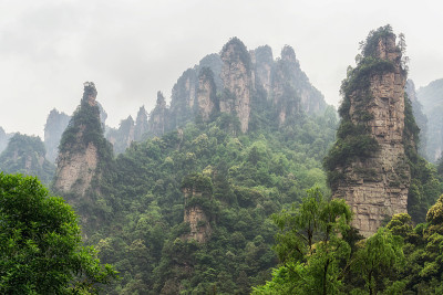 杨家界高耸的山峰