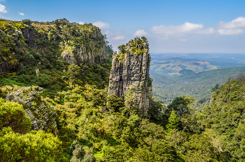 顶峰岩石是南非萨比Graskop Mpumalanga的一个非常高的石英岩