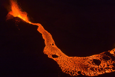 冰岛火山喷发