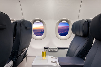 飞机商务舱的空座位