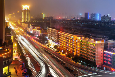 城市夜景鸟瞰图