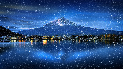 日本富士山的大雪。