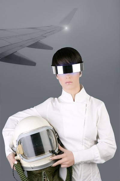 未来的宇宙飞船，宇航员头盔女人