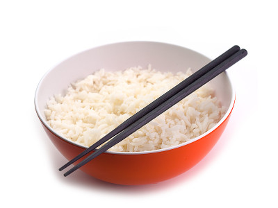 碗里装满了白米饭
