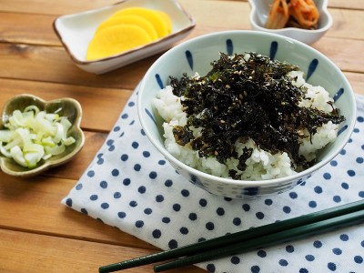 韩国食品紫菜粉、白米、泡菜、腌萝卜