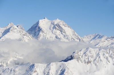 法国阿尔卑斯的库尔舍维尔滑雪胜地