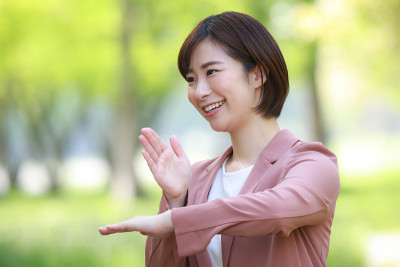 日语手语“谢谢”