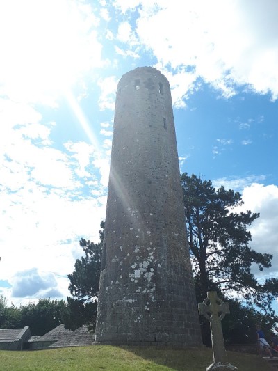 Clonmacnoise墓地