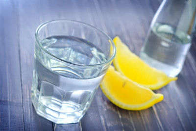 水
