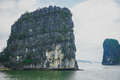 越南下龙湾的山脉