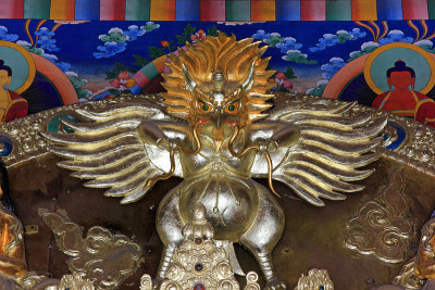 2015年5月2日，中国内蒙古呼和浩特市五塔寺的鸟雕