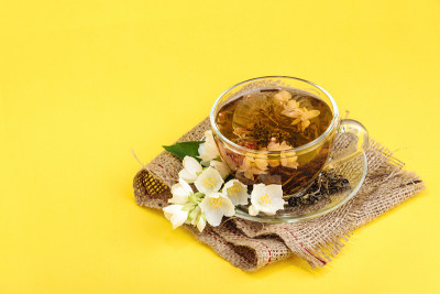 一杯茉莉花茶
