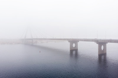 城市里有雾的天气