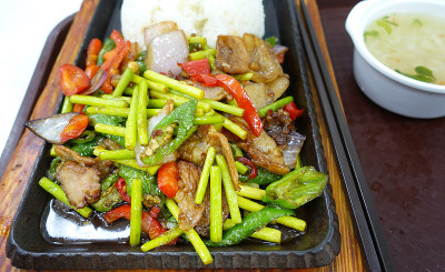 炒肉饭