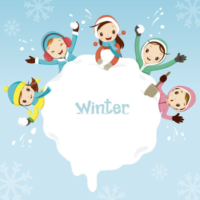 孩子们在雪堆周围玩雪