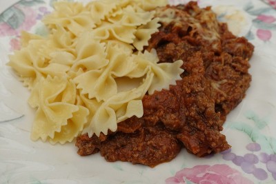 茄子肉末配蝴蝶面