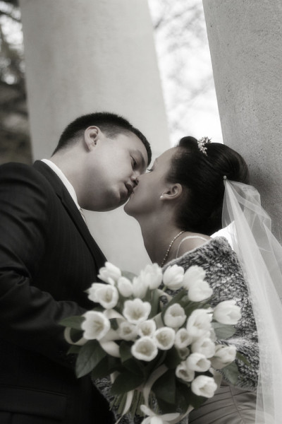 对新婚夫妇