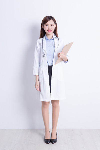 微笑的女医生