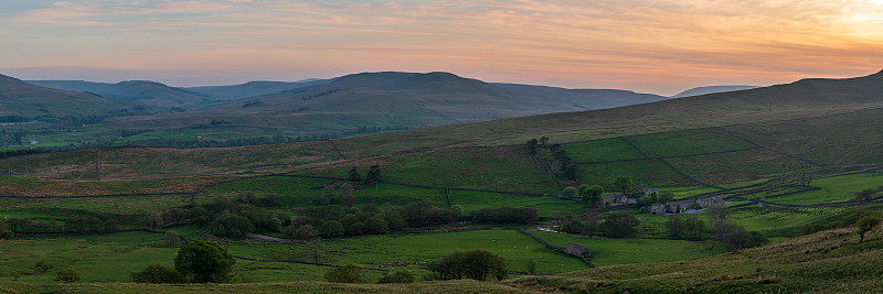 Buttertubs Pass between Thwaite and Simonstone, No