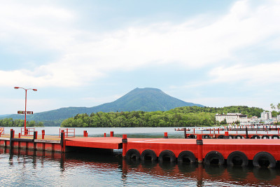 日本北海道的Akan湖。