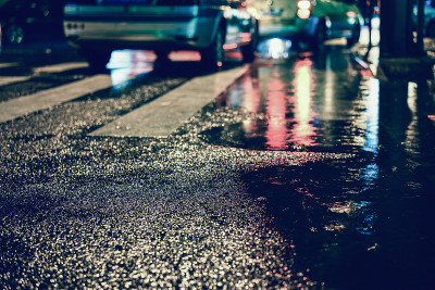 大城市的雨夜