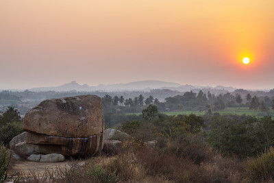 Sunset_boulder_India