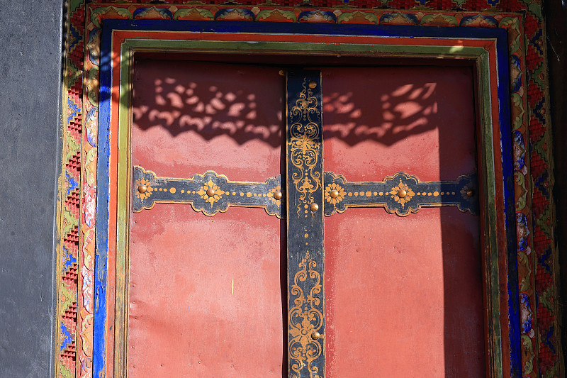 红色door-Drepung修道院。Lhasa-Tibet-China。1196