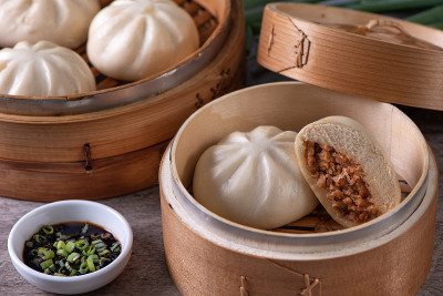 特写新鲜美味的包子，中国蒸肉包。