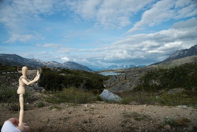 山脉和崎岖的地形在夏季在BC加拿大的看法