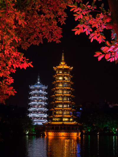 日月塔