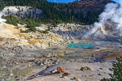 拉森火山国家公园的地狱