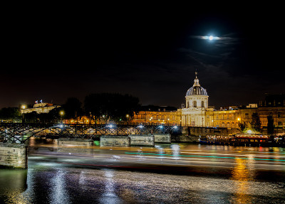 Institut de France 和 Pont des Arts at nigth - 巴黎