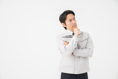 中年建筑工人，麻烦，