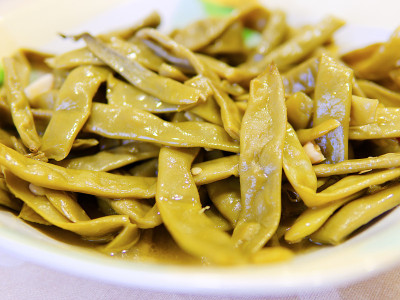 熟菜豆盘近