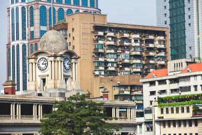 美丽的广角鸟瞰图的广州，广东，中国与天际线和风景以外的城市，从观景台