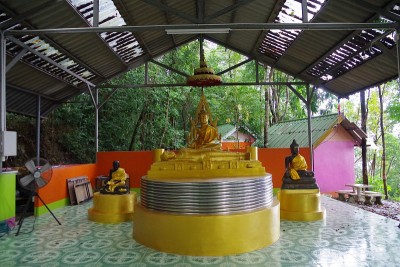 Phra Maha Chedi Tripob Trimongkol - Hat Yai