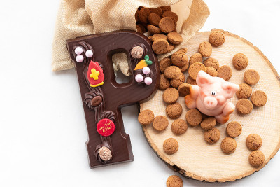 Chocolate letter P, celebrations from sinterklaas 