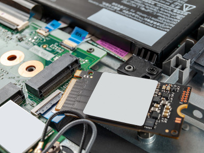 Ssd固态数据驱动器，即NVME，用于笔记本电脑，用于计算机的现代快速磁盘