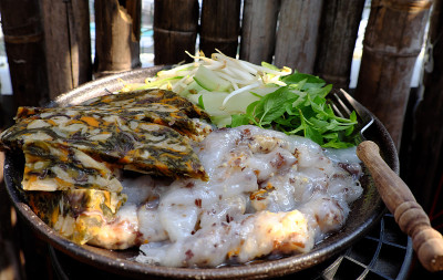 越南自制素食，蒸饭团，煎饼，美味的早餐