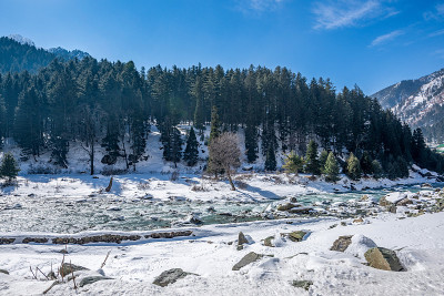 美丽的sonmarg在冬天，sonmarg，克什米尔
